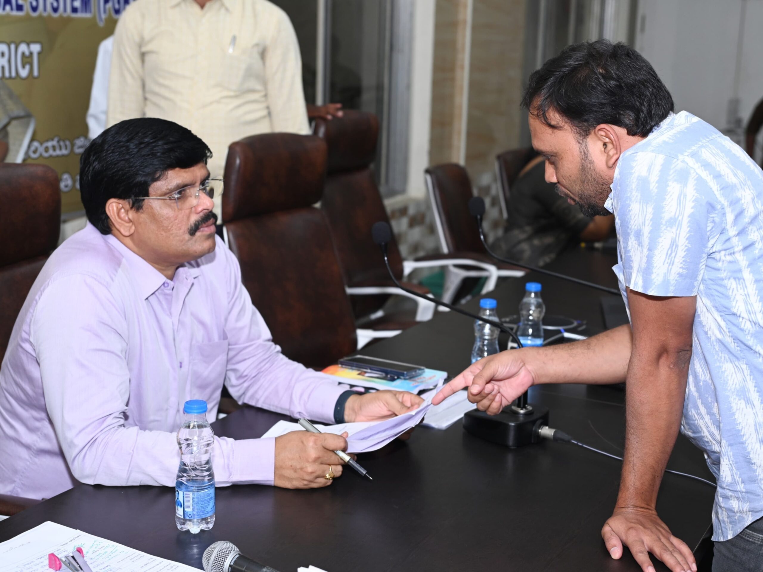 ప్రజా సమస్యల వేదికకు 294 అర్జీలు