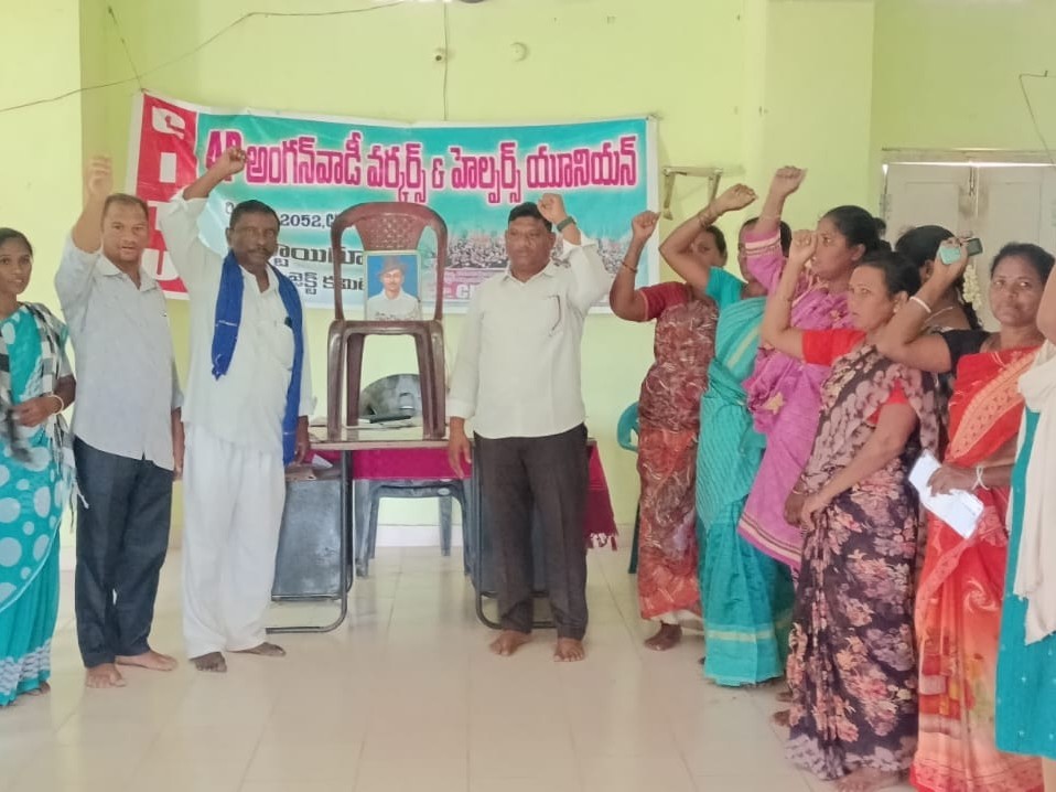 ‘వారి ఆశయాలను ఆదర్శంగా తీసుకోవాలి’