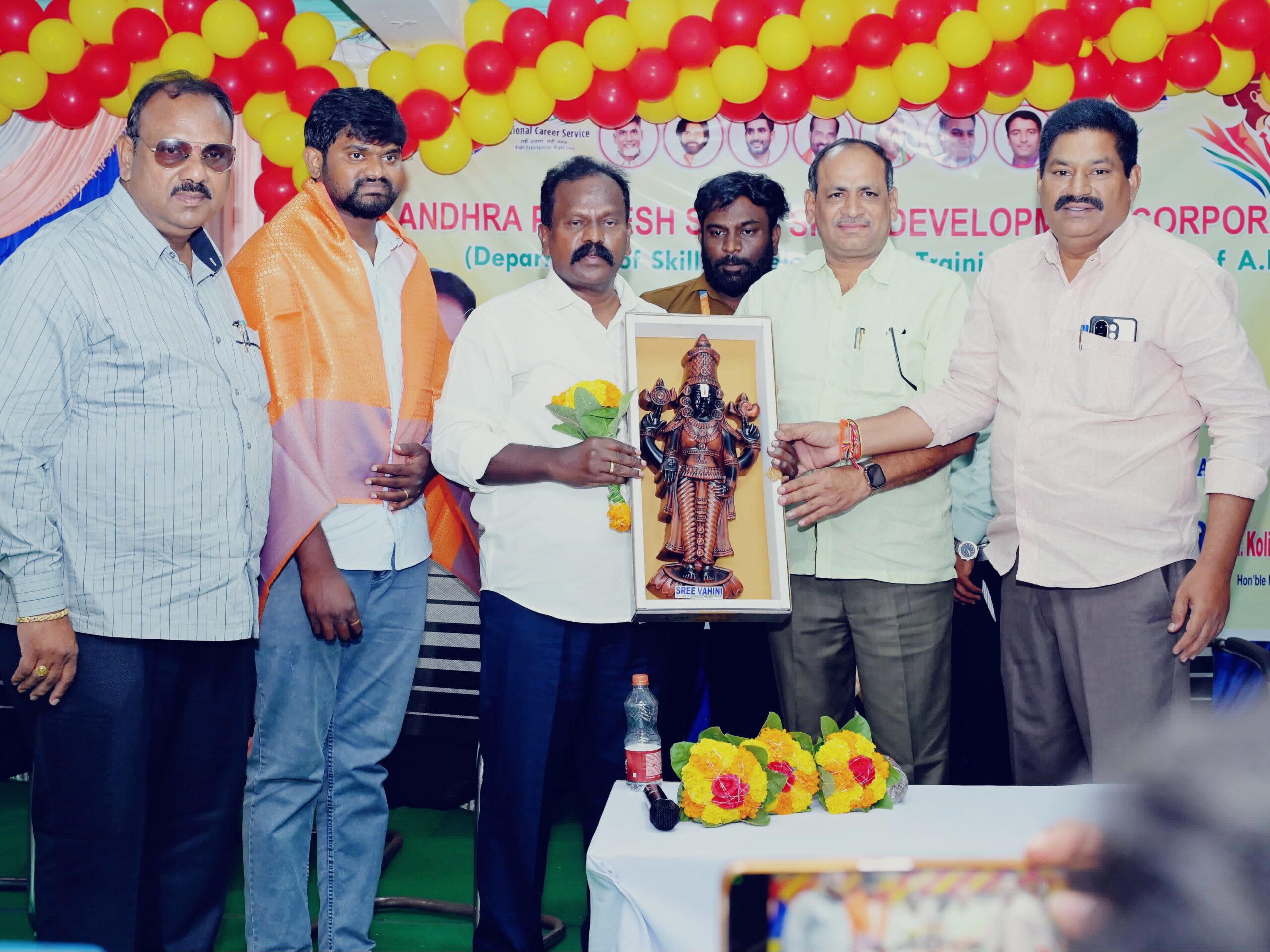 తిరువూరు యువతకు మెగా జాబ్ మేళా