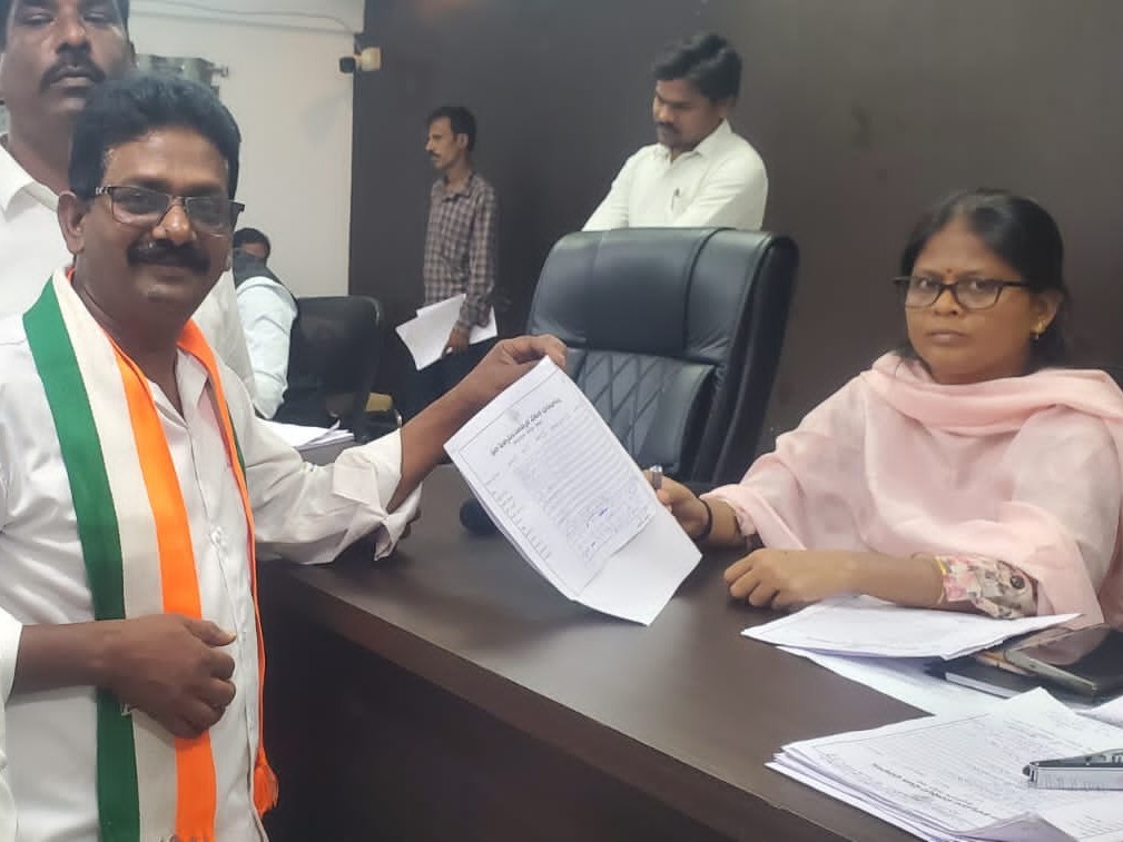 ‘నెల్లి చెరువులో నిర్మాణాల లెక్కలు తేల్చండి’