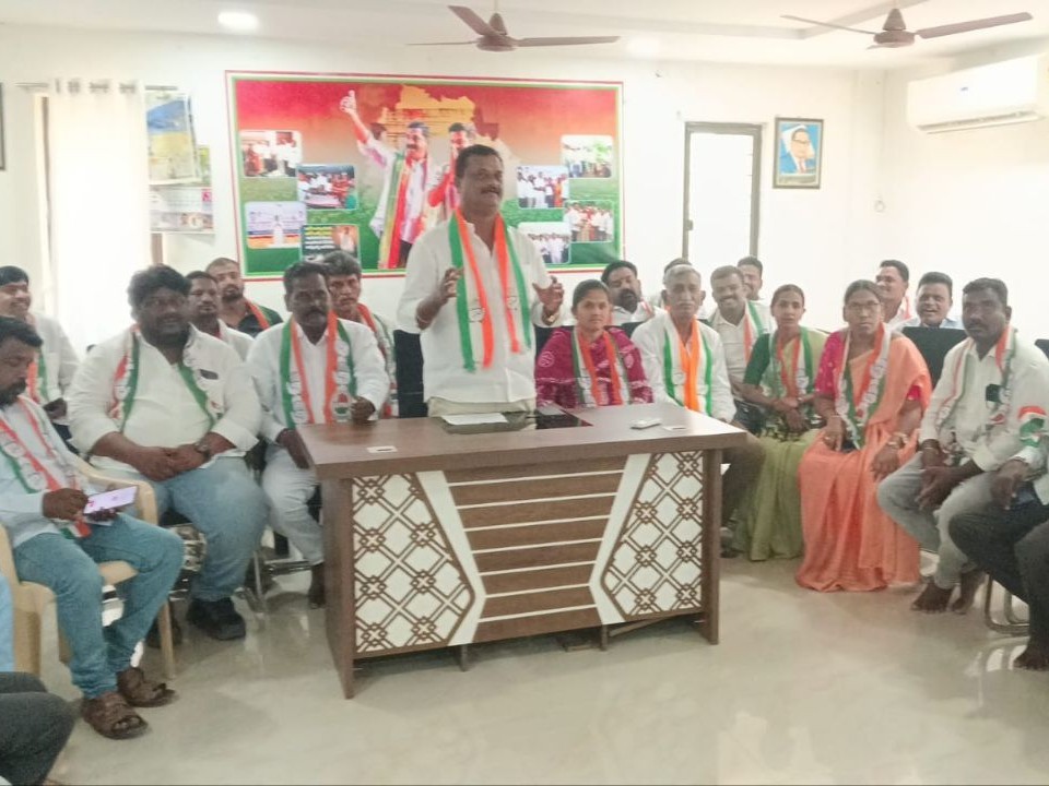 బడ్జెట్‌పై బీఆర్ఎస్ విమర్శలు హాస్యాస్పద.. కాంగ్రెస్ కౌంటర్