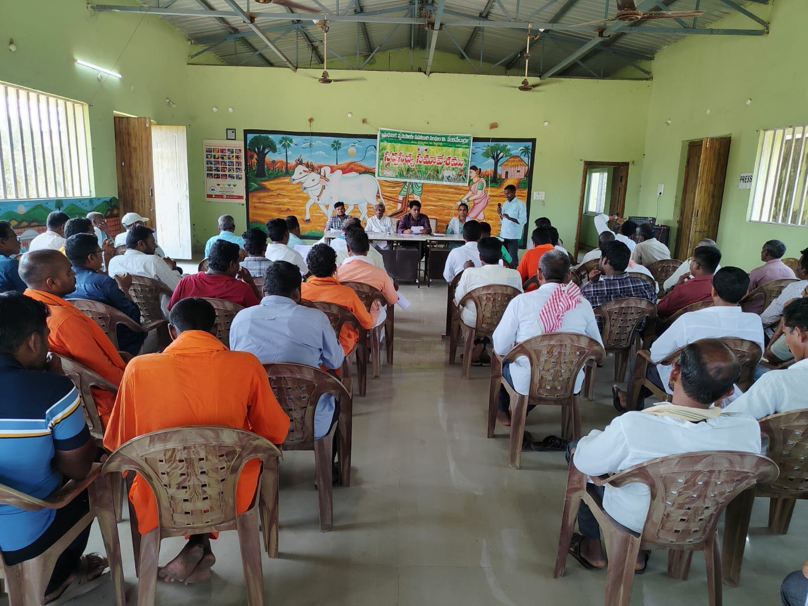 ‘రైతులు సకాలంలో రుణాలు చెల్లించాలి’