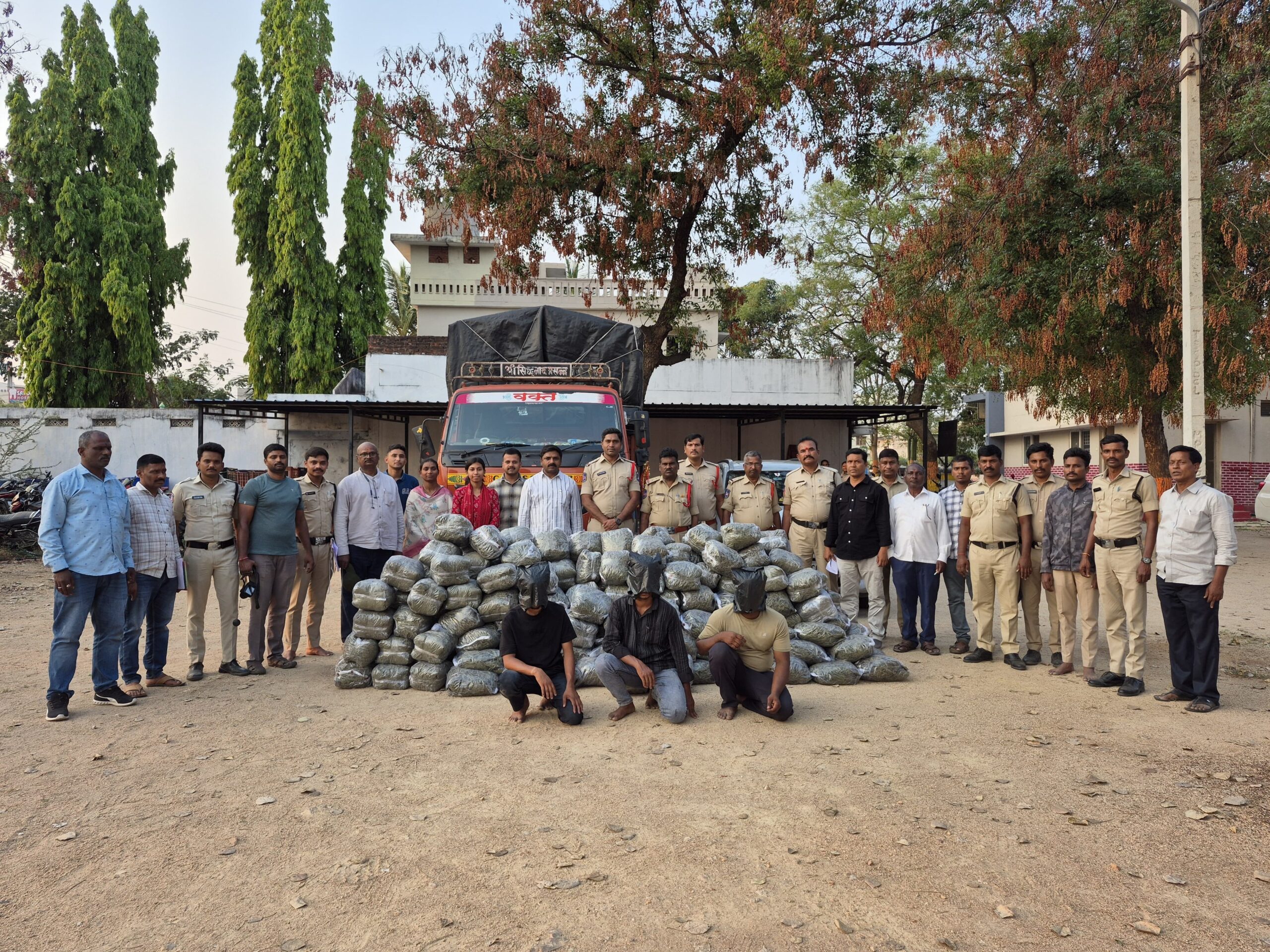 2.87 కోట్లు విలువైన గంజాయి పట్టివేత