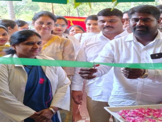 ‘మెరుగైన వైద్యం అందించడం అభినందనీయం’