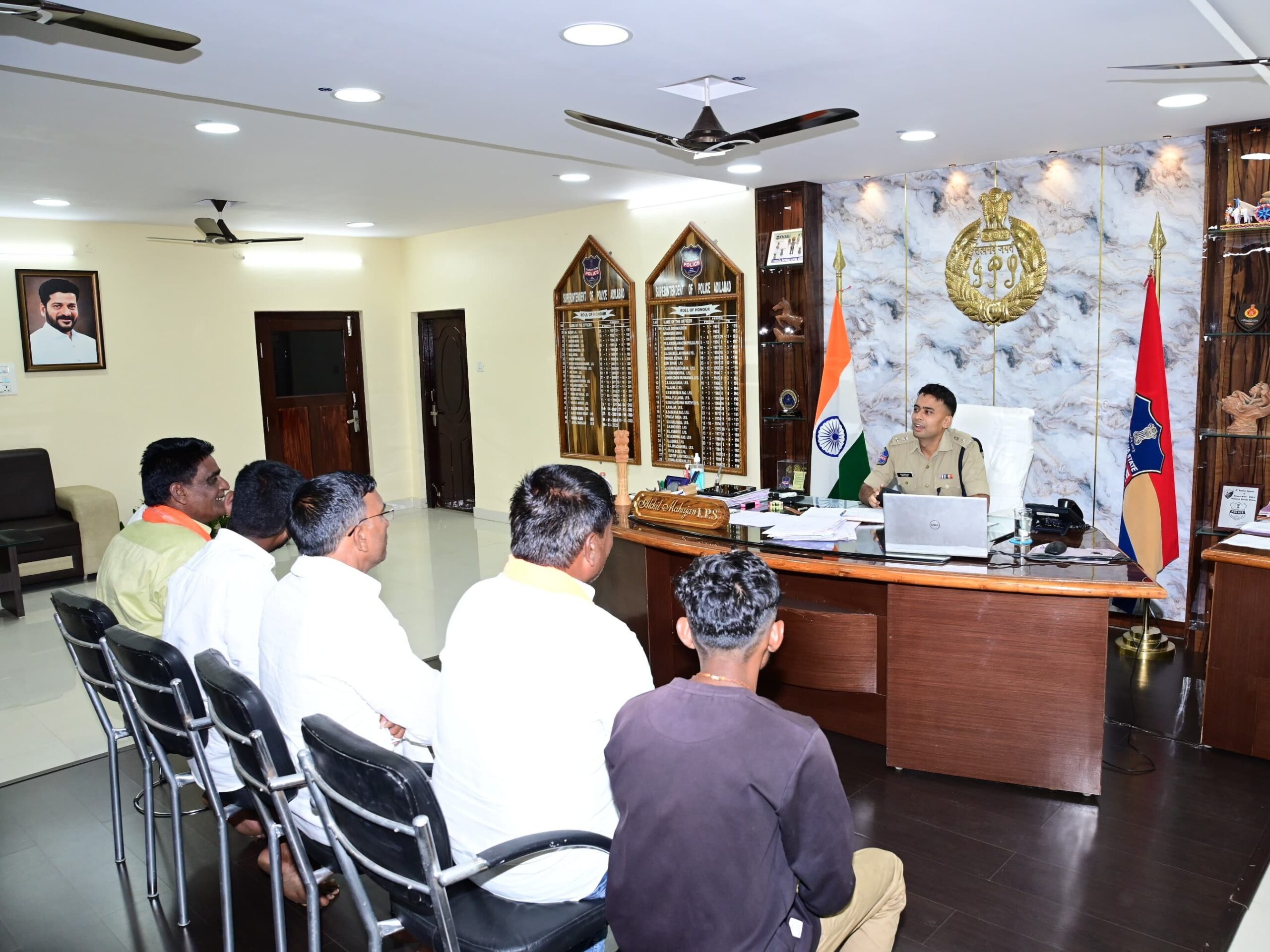 బాధితులకు అండగా పోలీసు వ్యవస్థ: SP