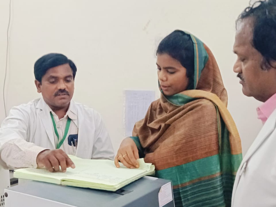 ప్రత్తిపాడు CHCలో కలెక్టర్ ఆకస్మిక తనిఖీ