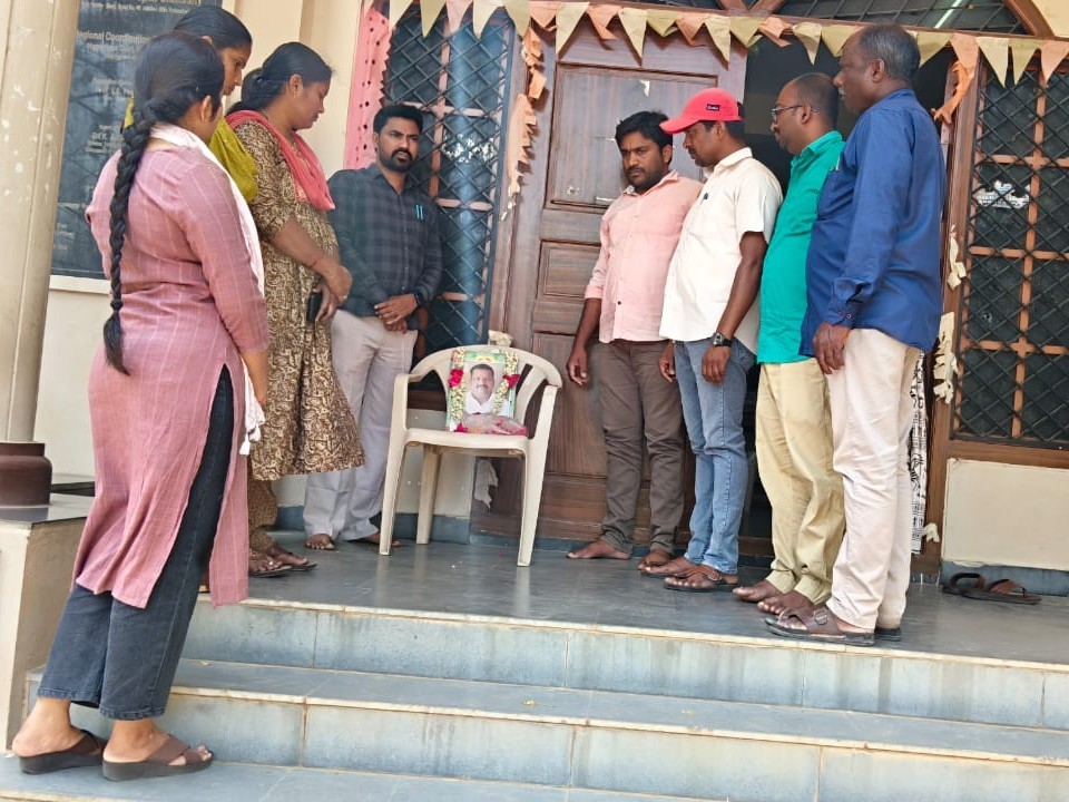 ‘గోవర్ధనగిరి మృతి బాధాకరం’