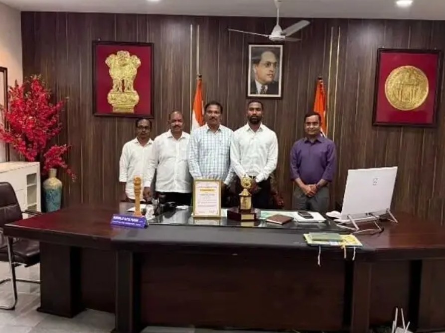 పైడిమడుగు PACS విజయంపై కలెక్టర్ అభినందనలు