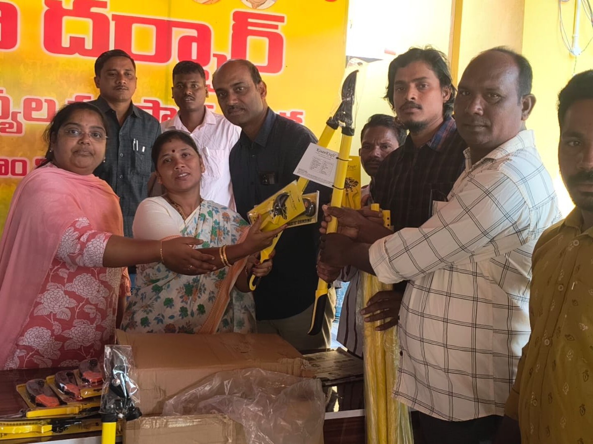 జీడి రైతుల అభివృద్ధికి ప్రభుత్వం కట్టుబడి: MLA