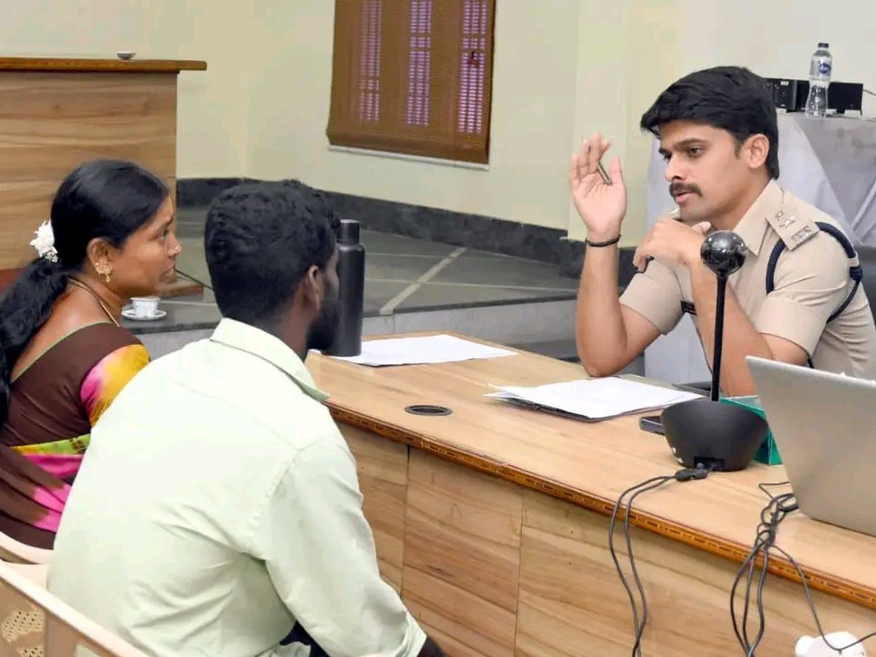 ‘ప్రజల ఫిర్యాదులపై తక్షణ చర్యలు తీసుకోండి’