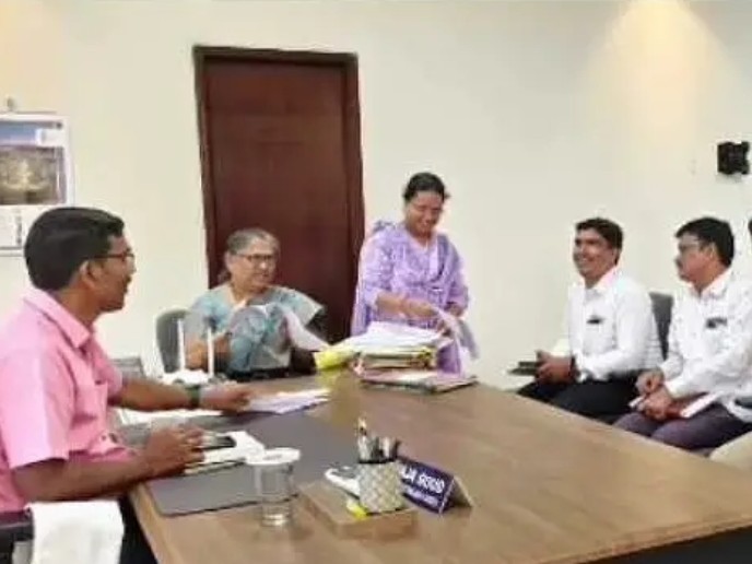 జిల్లా గ్రంథాలయ పన్ను చెల్లింపులపై సమావేశం