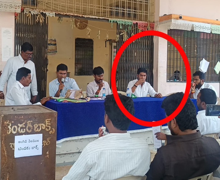 తొర్రూరు మున్సిపాలిటీలో భార్యకు బదులు భర్త పెత్తనం