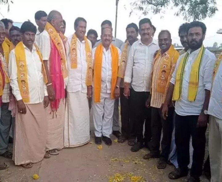 రైతు ధాన్యం కొనుగోలు కేంద్రాన్ని ప్రారంభించిన ఎమ్మెల్యే