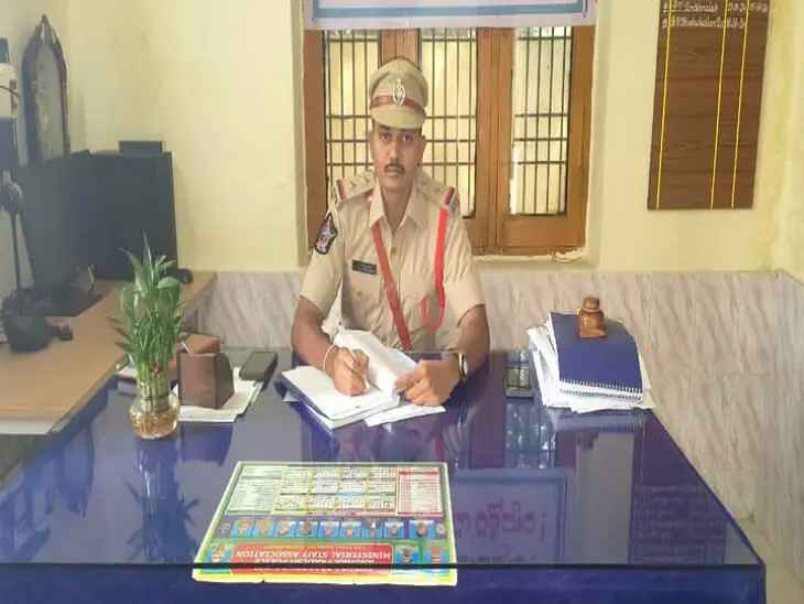 లింగాలలో పేకాటరాయుళ్లు అరెస్ట్..!