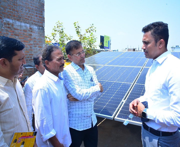 సూర్యఘర్ పథకాన్ని సద్వినియోగం చేసుకోండి: కలెక్టర్