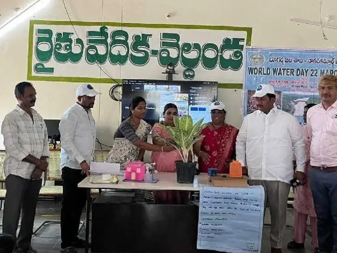 రైతు వేదికలో జల వనరుల సంరక్షణపై అవగాహన