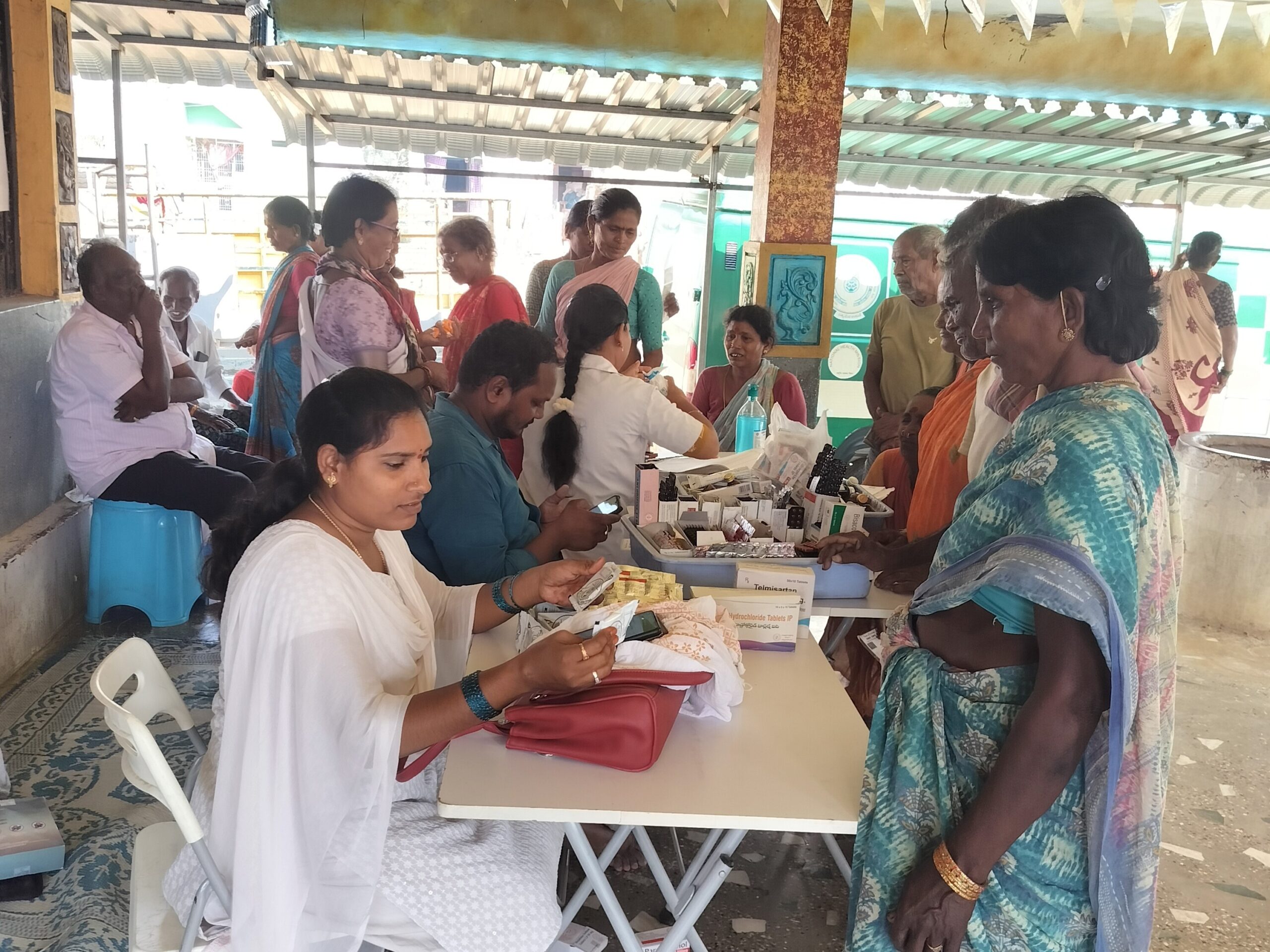 రామవరంలో సంచార వైద్య సేవలు