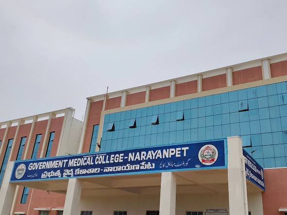 ఆసుపత్రిలో నిలిచిన సేవలు.. రోగుల అవస్థలు