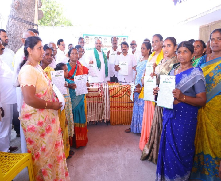 వేలూరు, సందెపూడిలో అభివృద్ధి పనులకు శంకుస్థాపన