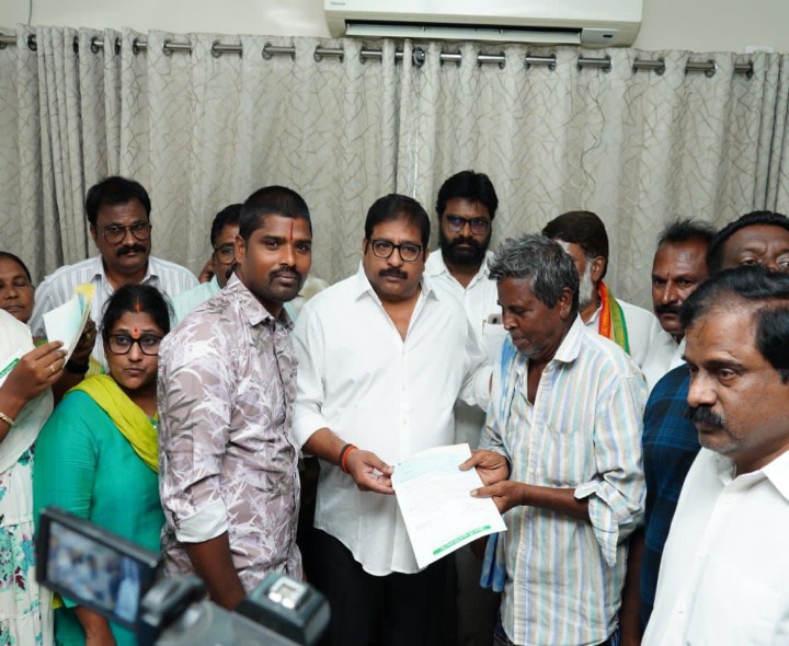 ‘లబ్ధిదారులకు CMRF చెక్కులు అందజేత’