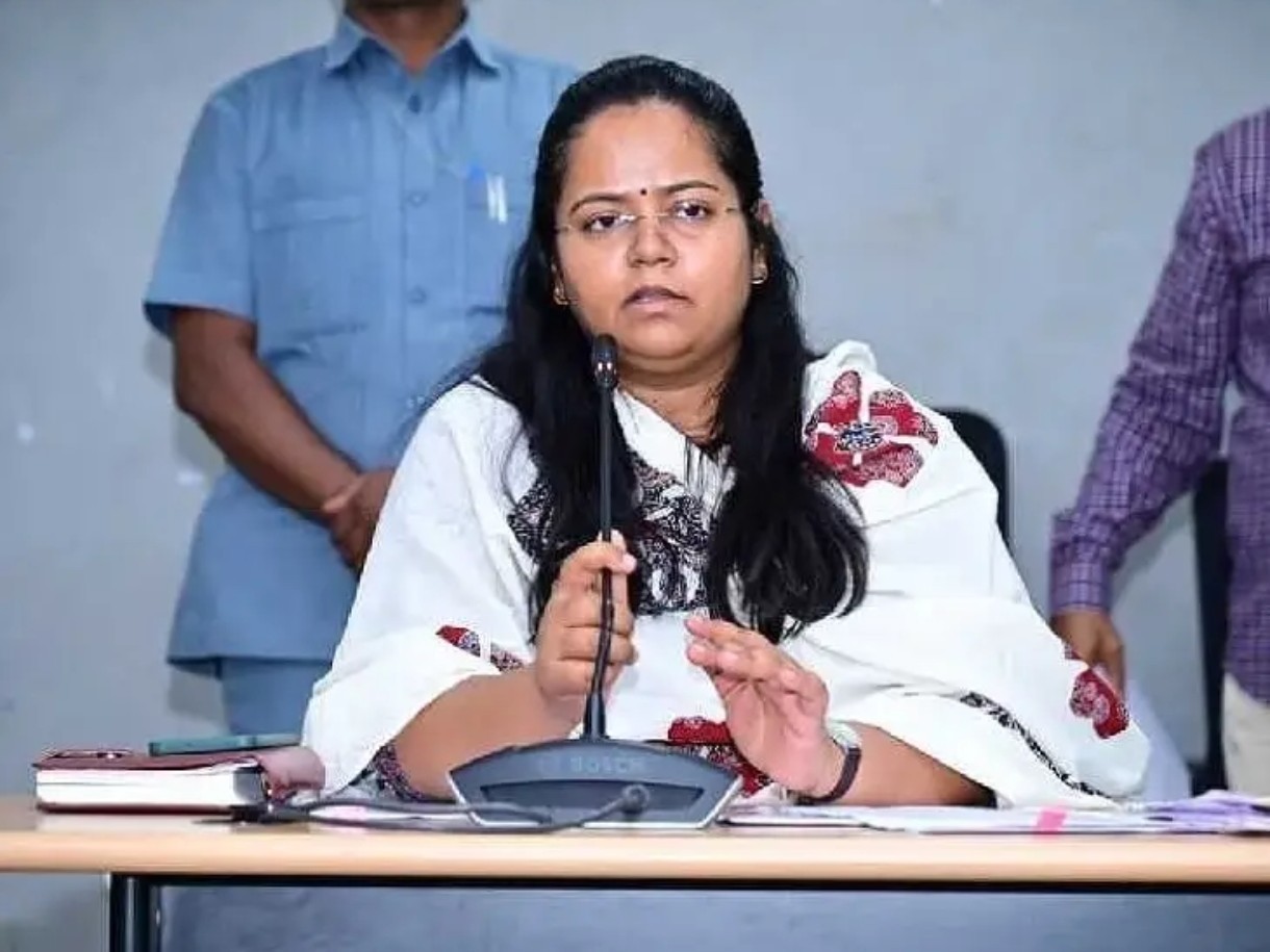 అలసత్వం వహిస్తే చర్యలు తప్పవు: కలెక్టర్