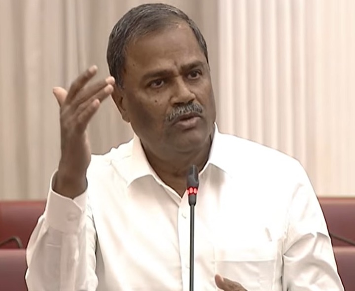 బడ్జెట్‌పై ఎమ్మెల్సీ తీవ్ర విమర్శలు