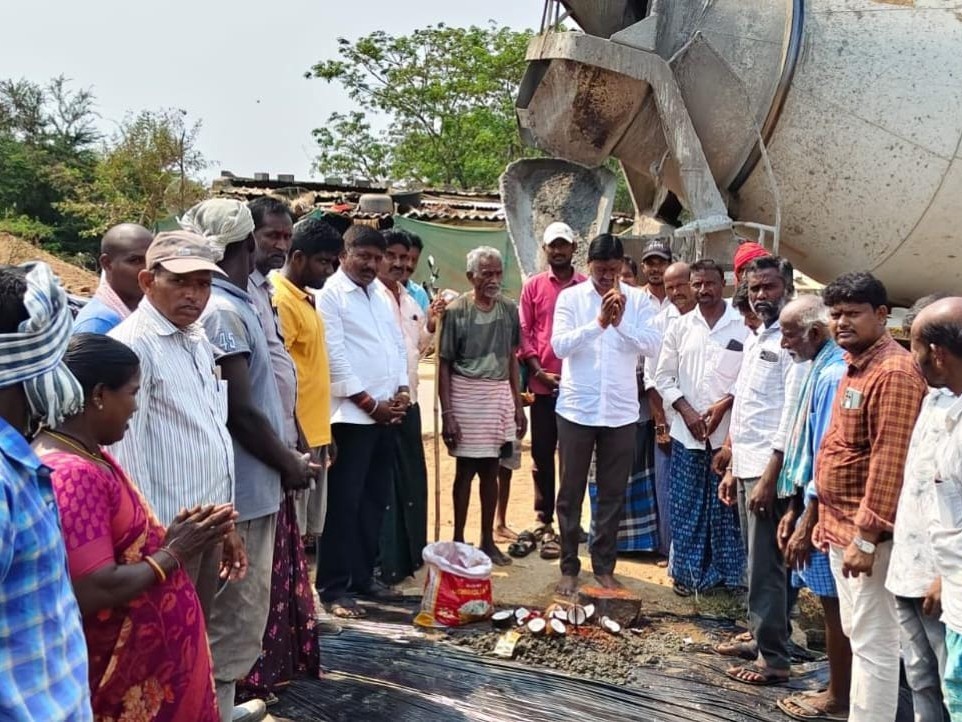 గ్రామాన్ని అభివృద్ధి చేయడమే ధ్యేయం: సర్పంచ్