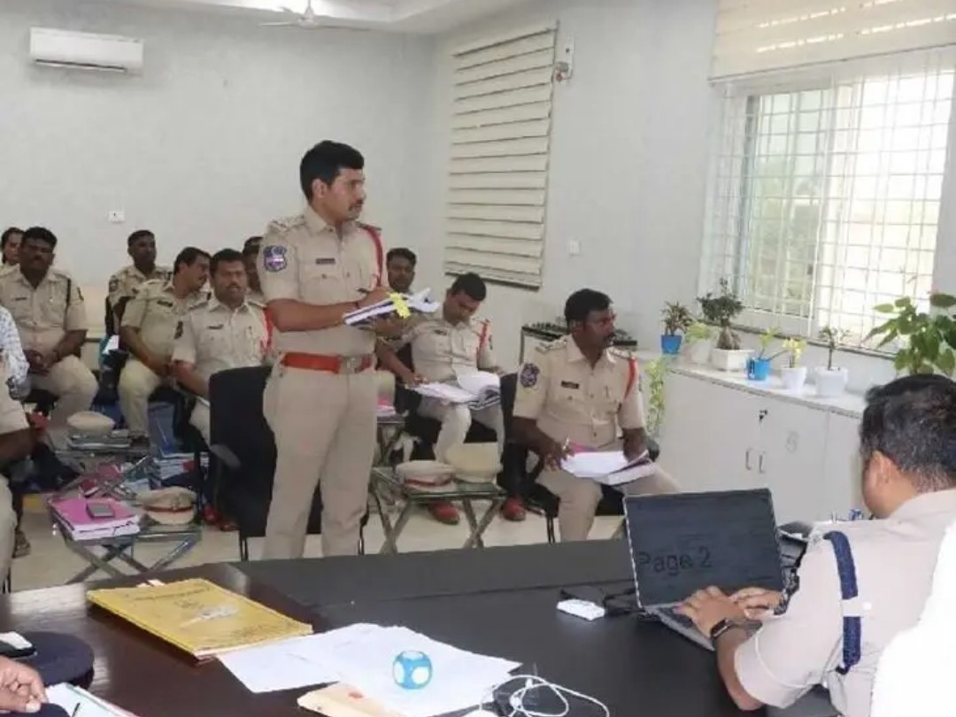 ‘అంతర్రాష్ట్ర ముఠాల కదలికలపై నిఘా ఉంచండి’