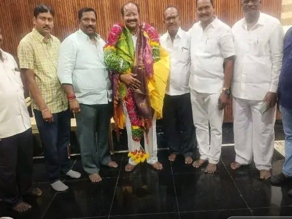 ఏపీ ఆర్యవైశ్య సంఘం అధ్యక్షుడికి సన్మానం