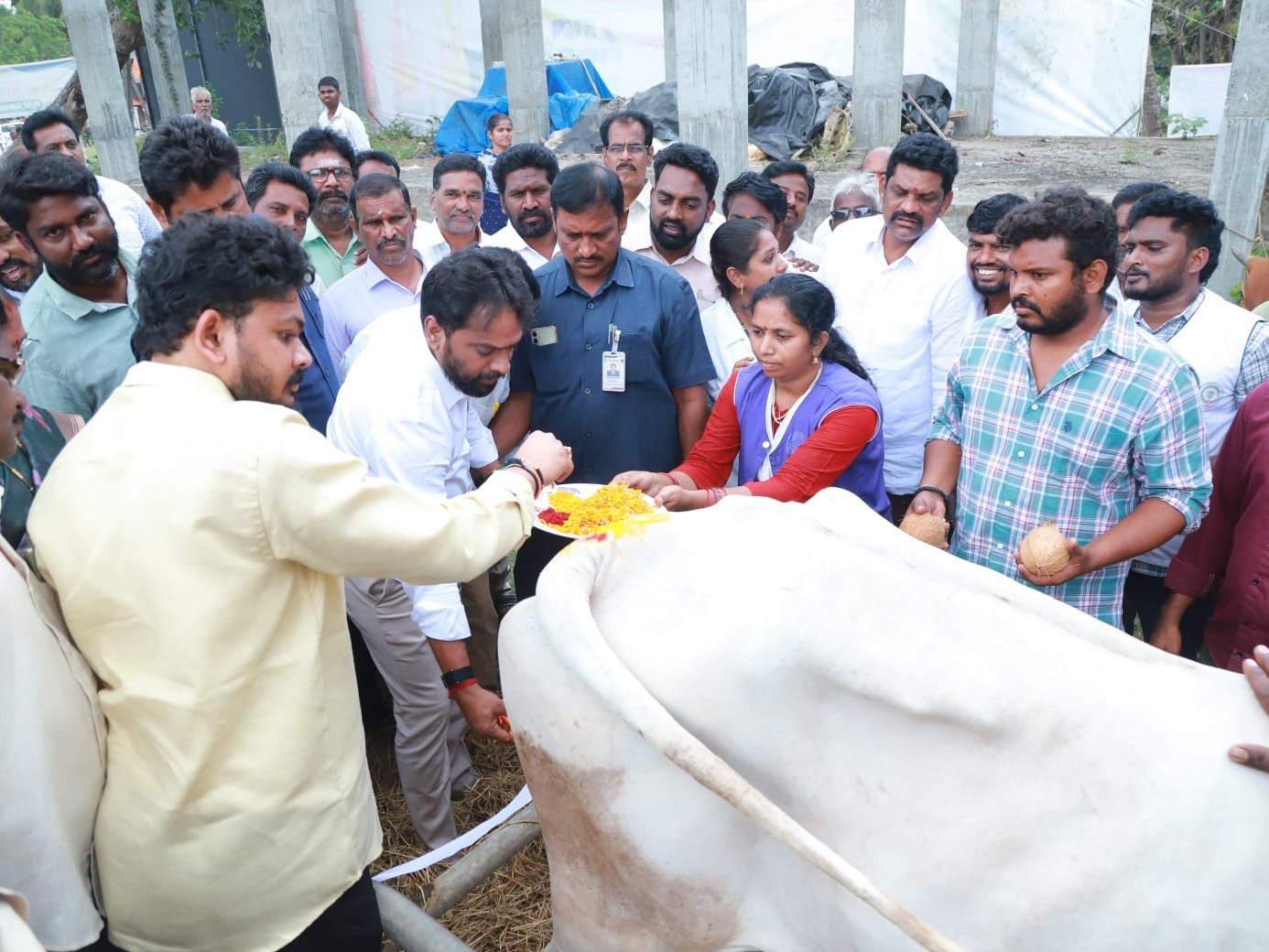 ‘పశు వైద్య శిబిరాలను రైతులు సద్వినియోగం చేసుకోవాలి’