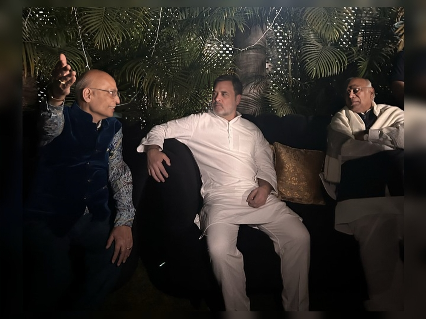 సింఘ్వీ గ్రాండ్ డిన్నర్.. హాజరైన రాహుల్, రేవంత్