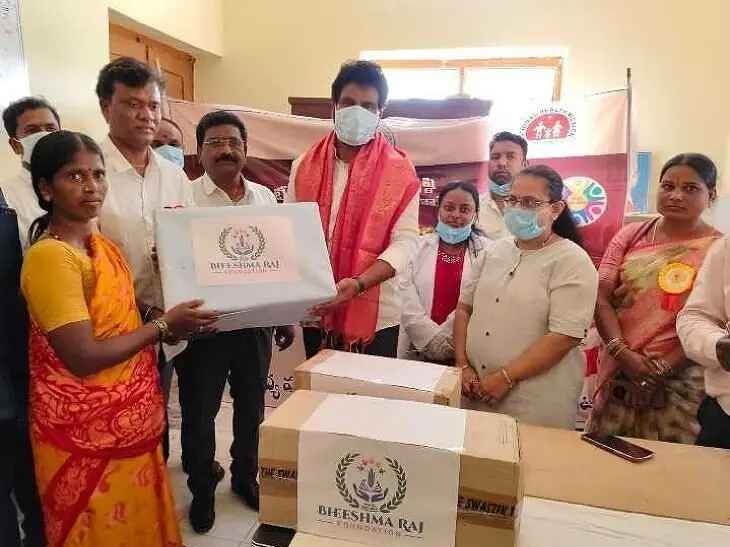 క్షయ వ్యాధి రోగులకు న్యూట్రిషన్ కిట్ల పంపిణీ