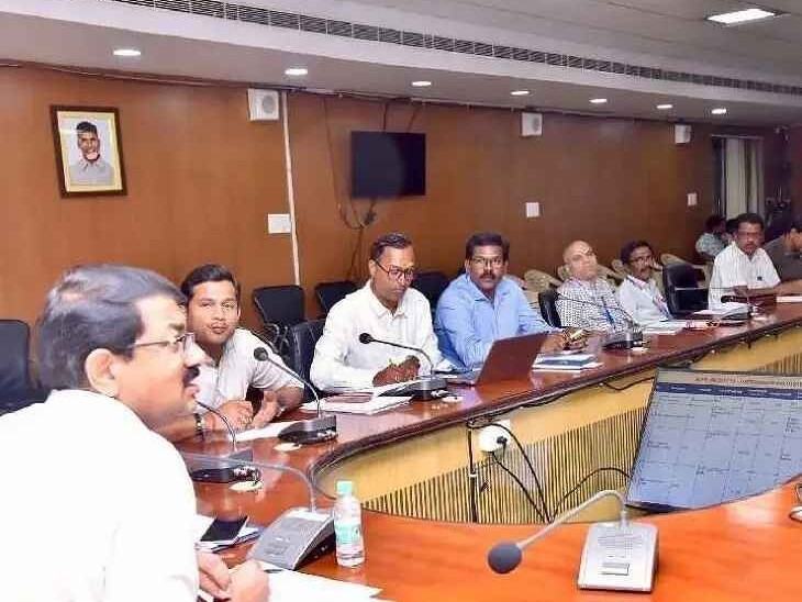 ‘ప్రజలను సంతృప్తి పరిచేలా మున్సిపల్ సేవలు ఉండాలి’