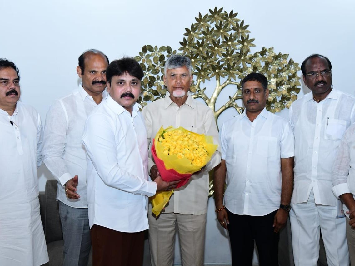 ‘చింతలపూడి నియోజకవర్గ అభివృద్ధికి సహకరించాలి’