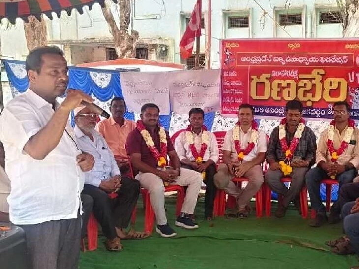 యూటీఎఫ్ నిరాహార దీక్షకు ఏపీ ఎన్జీవోల సంఘీభావం