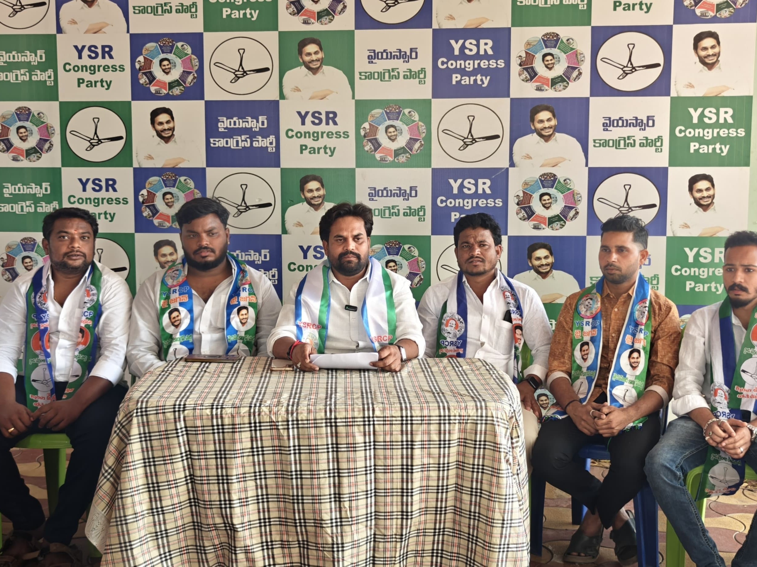 ‘జాబ్ క్యాలెండర్ పేరిట మోసం’