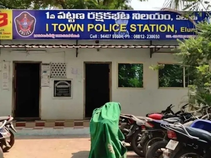 250 గ్రాముల వెండి ఆభరణాలు అపహరణ