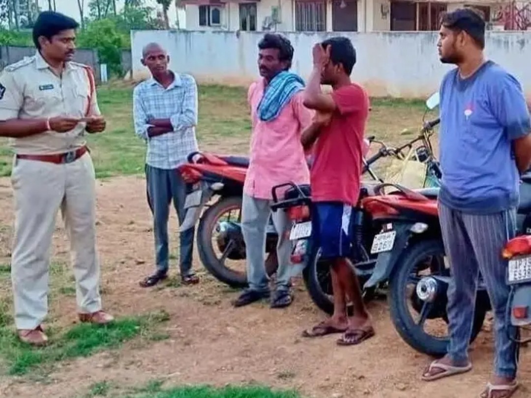 ట్రాఫిక్ రూల్స్‌ను అతిక్రమిస్తే చర్యలు: ఎస్సై