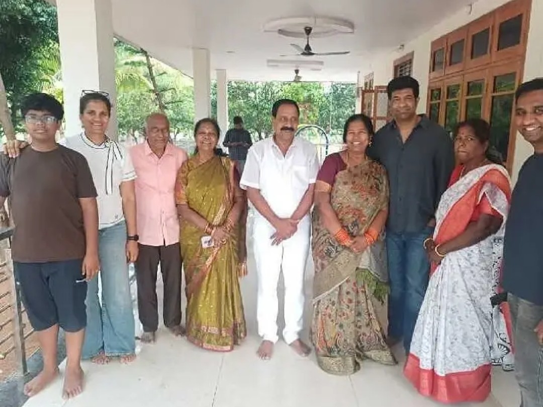 కామారెడ్డిలో సినీ నటుడు వెన్నెల కిశోర్ సందడి