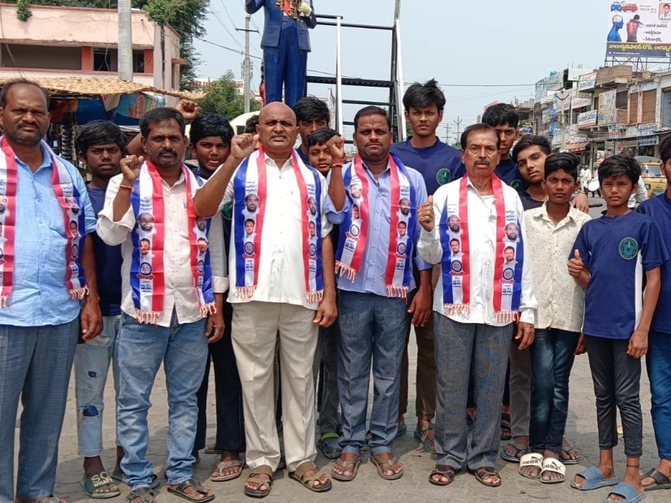 బీసీలకు పరిరక్షణ చట్టం తేవాలి: శ్రీనివాస్ గౌడ్