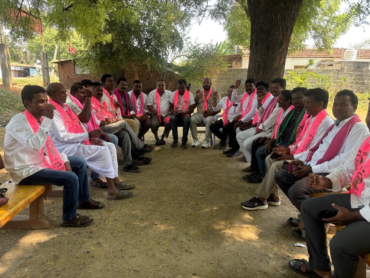 ‘ఆరు గ్యారంటీలను తక్షణమే అమలు చేయాలి’