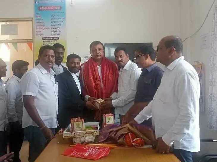 న్యాయవాదులను కలిసిన స్టేట్ బార్ కౌన్సిల్ సభ్యులు