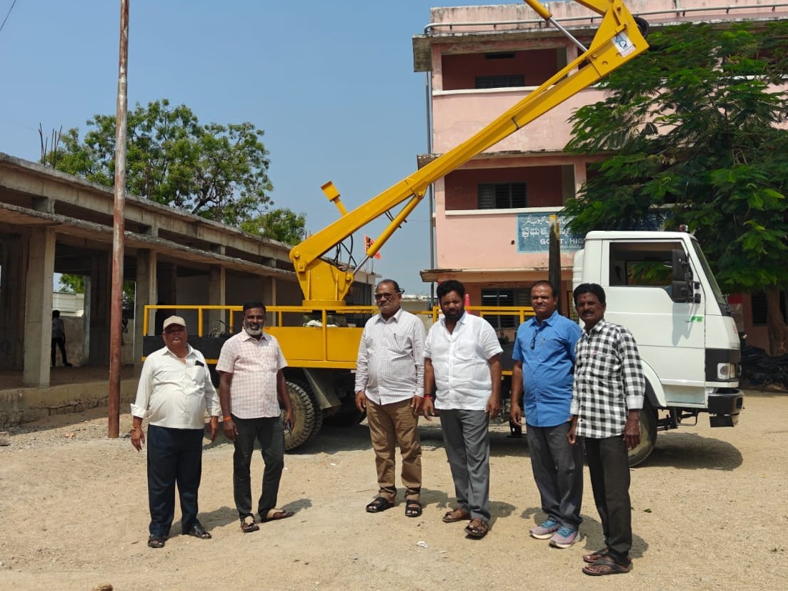 డివిజన్‌లో మౌలిక వసతుల అభివృద్ధికి ప్రాధాన్యం: శివరాజ్