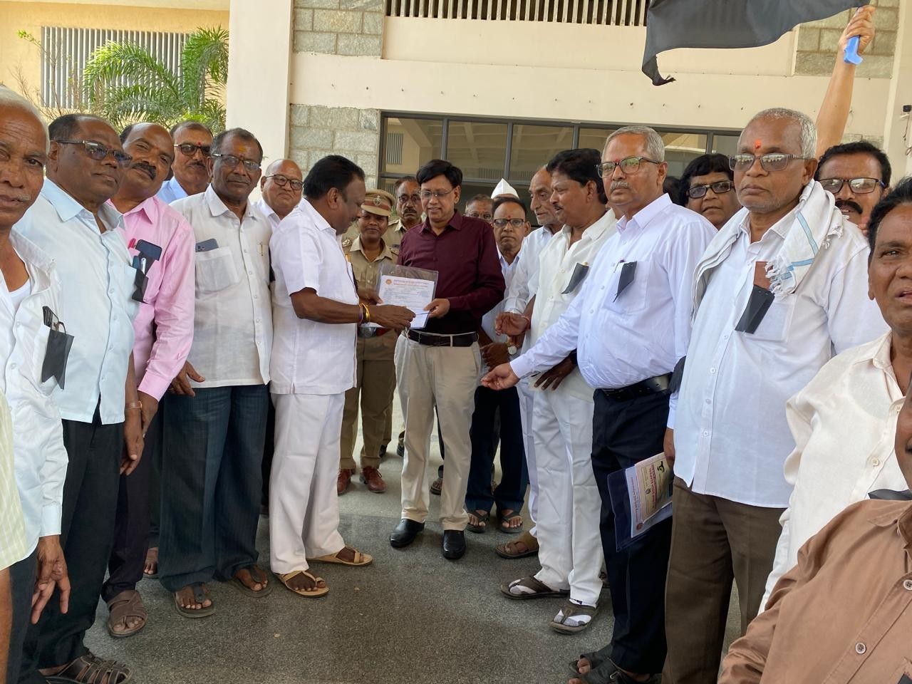 ‘పెన్షన్ వాలిడేషన్ చట్టన్ని రద్దు చేయాలి’