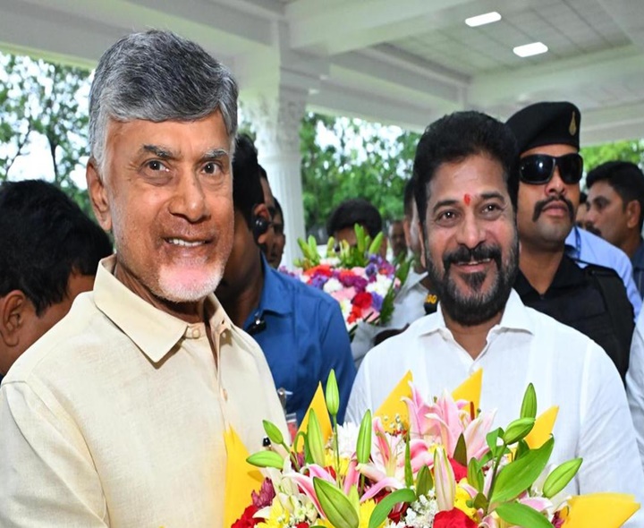 ధూళపాళ్ల కుమార్తె వివాహంలో సీఎంల సందడి
