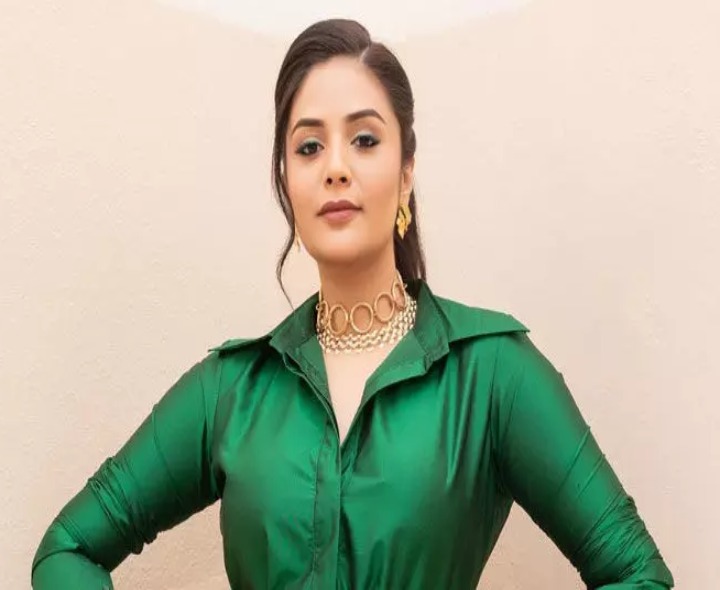 వ్యాపార రంగంలోకి శ్రీముఖి