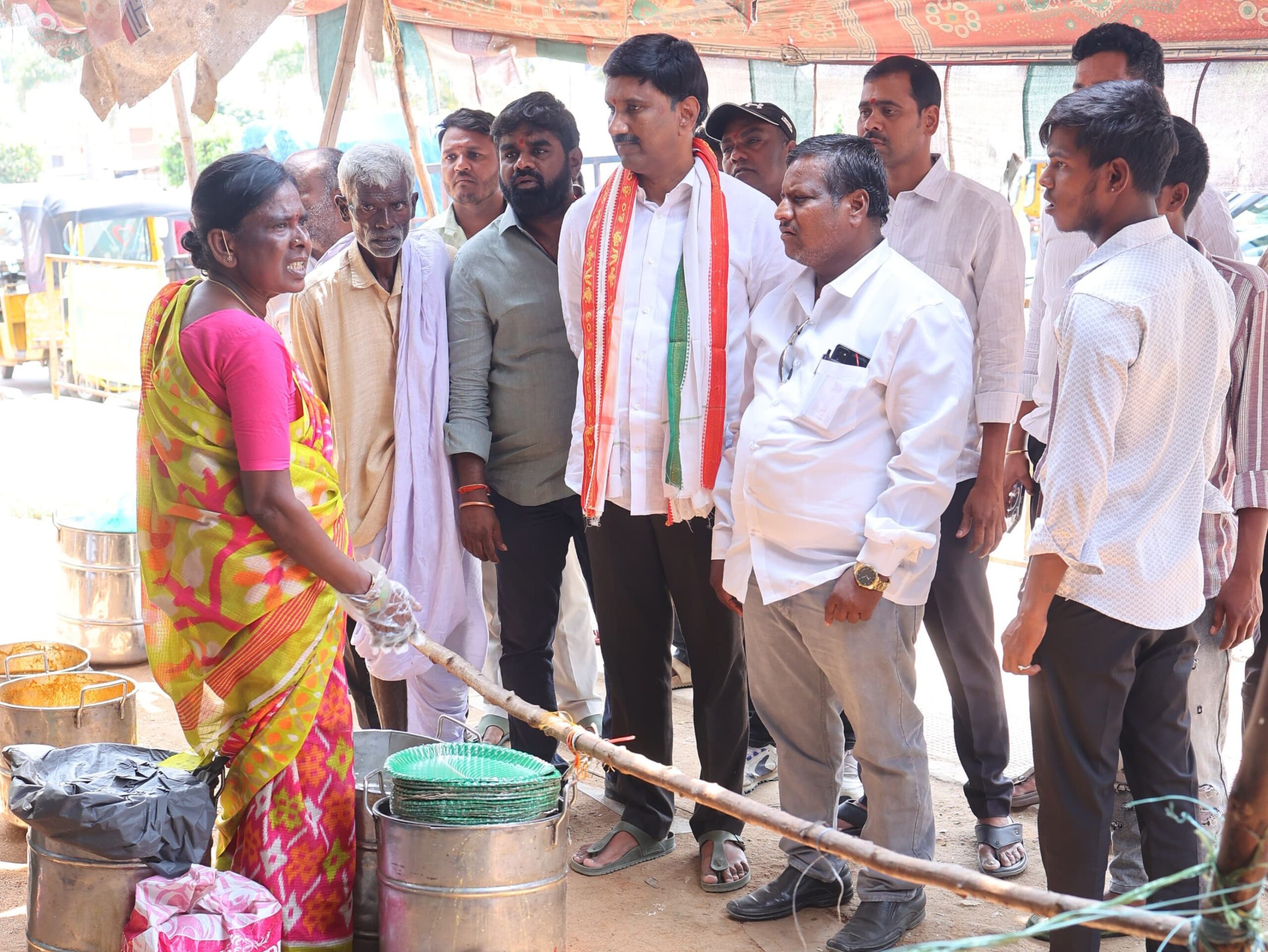 సొంత డబ్బులతో ఏర్పాట్లు చేయిస్తా: డిప్యూటీ మేయర్