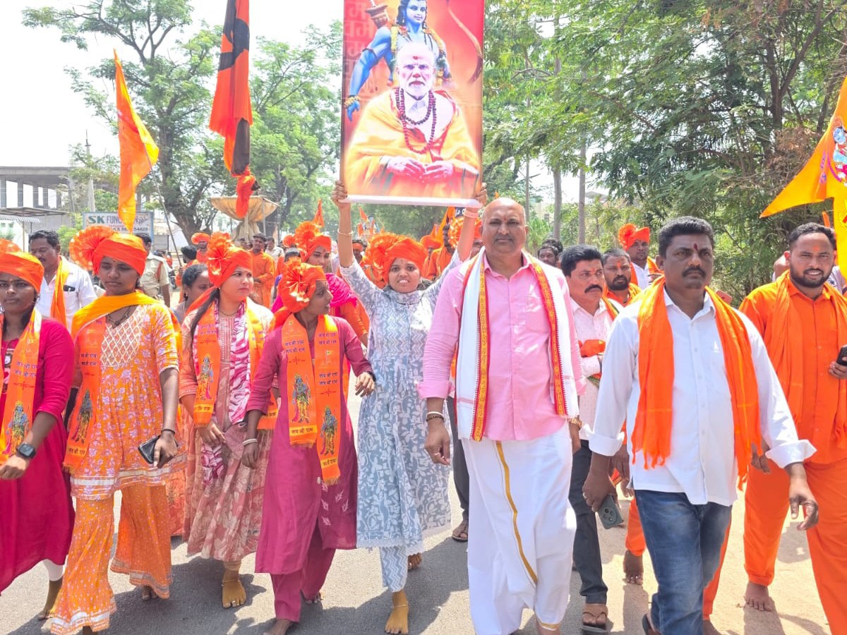 కడెంలో ఘనంగా వీర హనుమాన్ విజయ యాత్ర