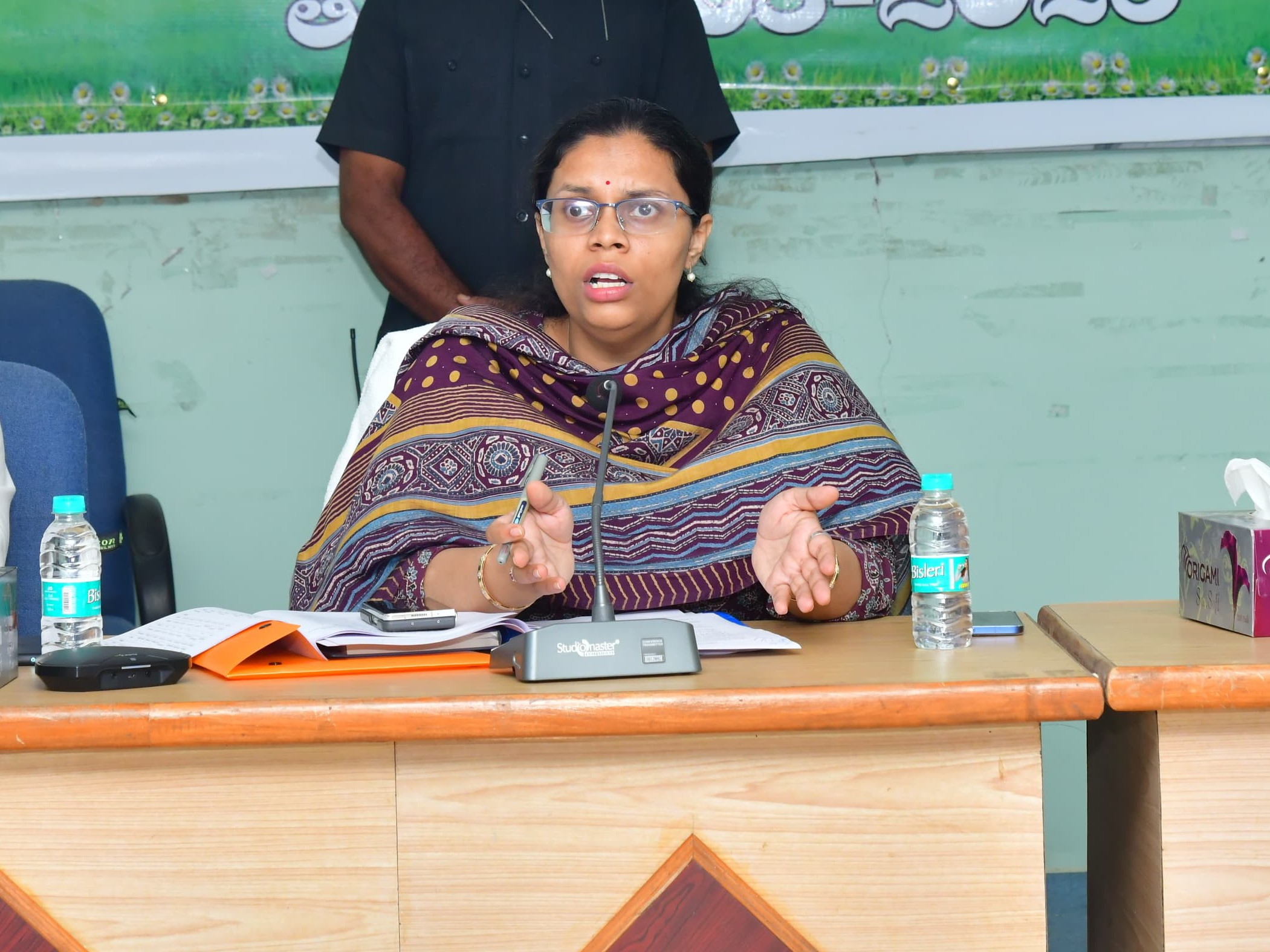 రుణాలపై ప్రజలకు అవగాహన కల్పించాలి: కలెక్టర్