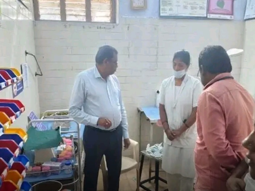 ఆసుపత్రిని తనిఖీ చేసిన ఇమ్యునైజేషన్ అధికారి